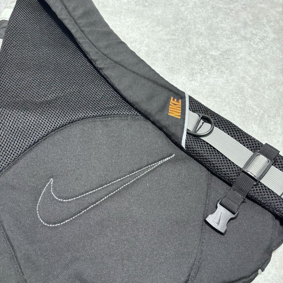 NIKE Y2K 00s archive tech スリングバッグ archive NIKE sling bag gray 00s y2k バッグ