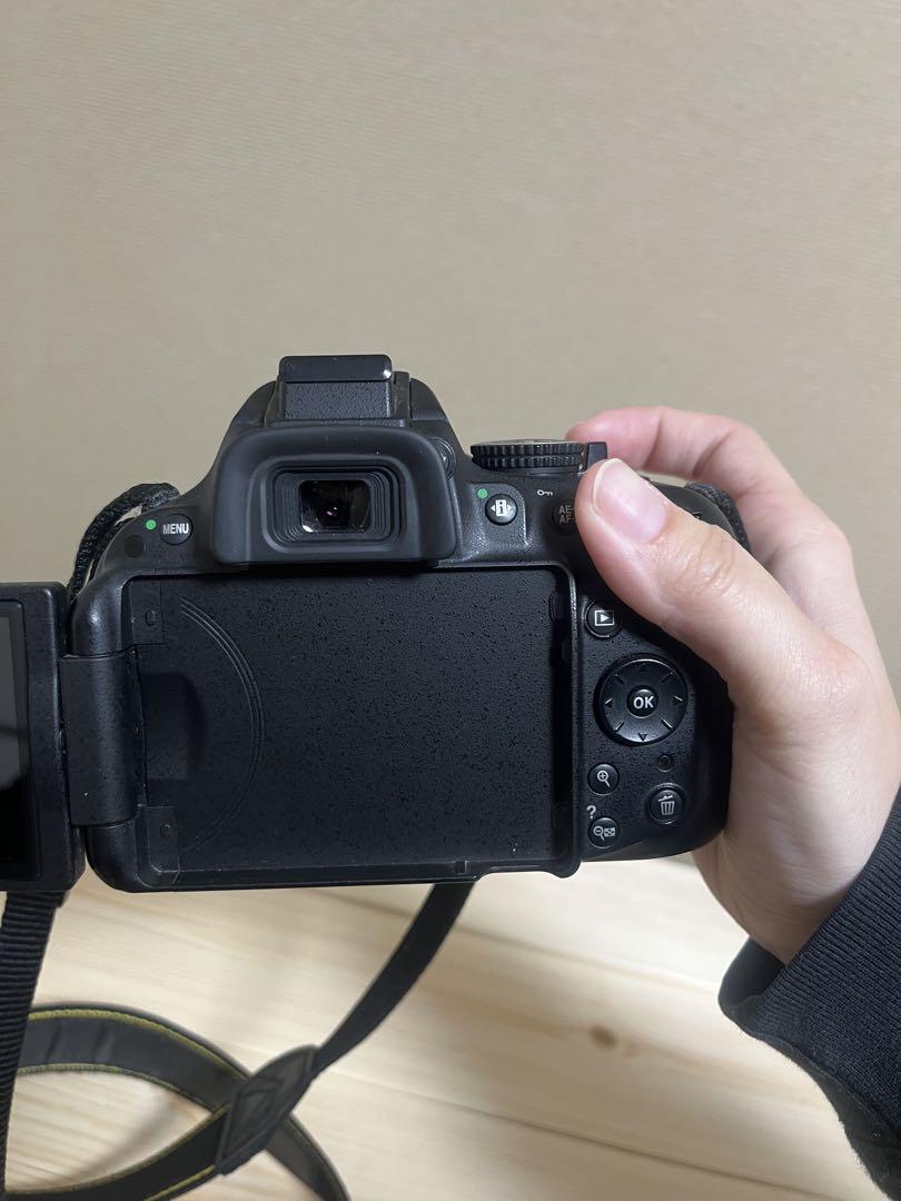 Nikon デジタル一眼レフカメラ　D5200