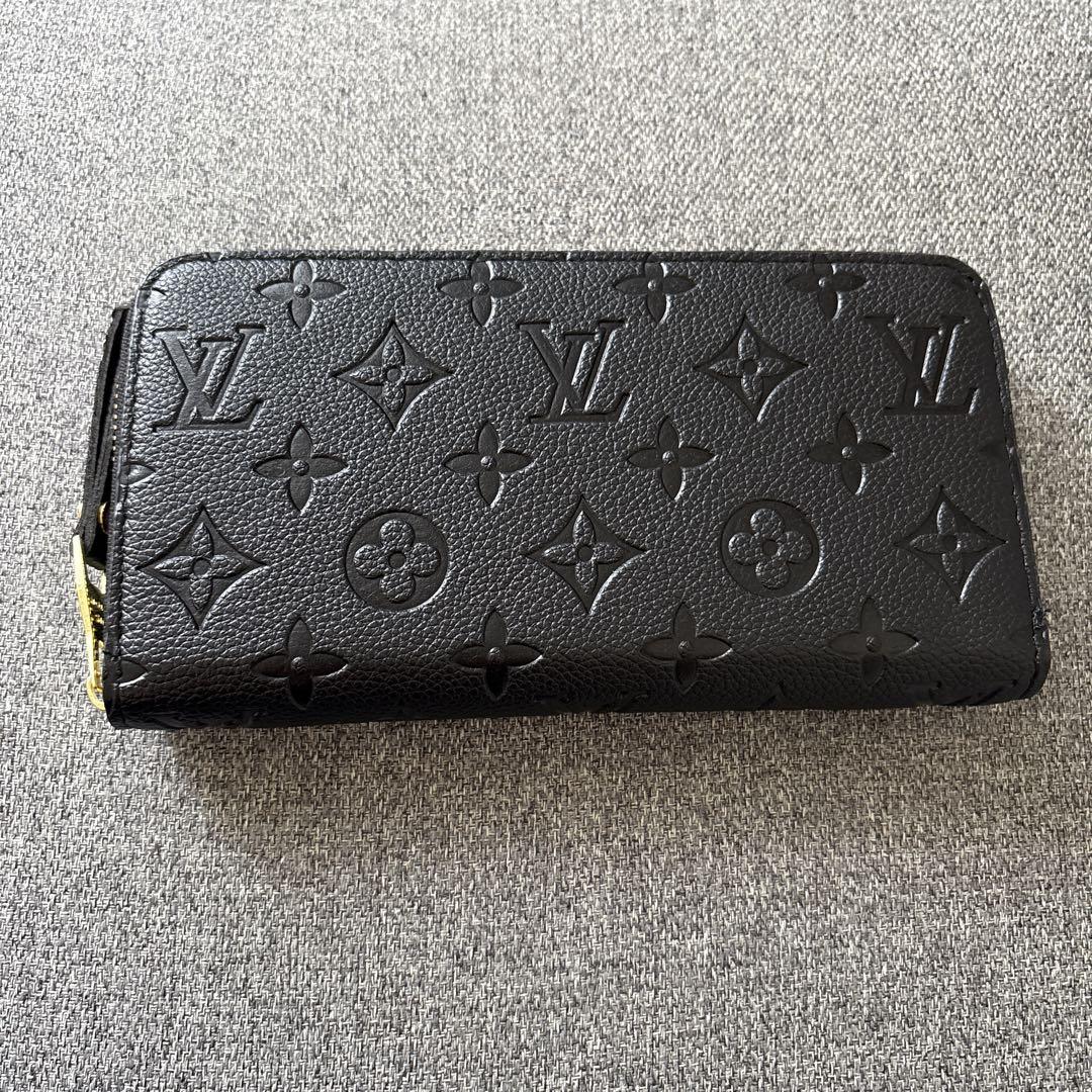 ブラック　モノグラム　長財布　レザー