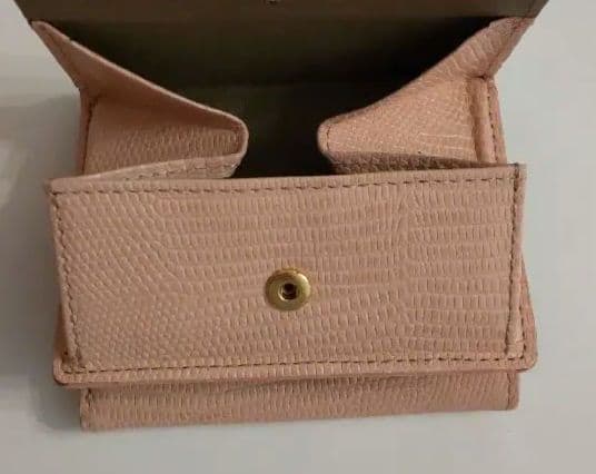 BARNEYS NEW YORK ピンクの折りたたみ式レザー財布