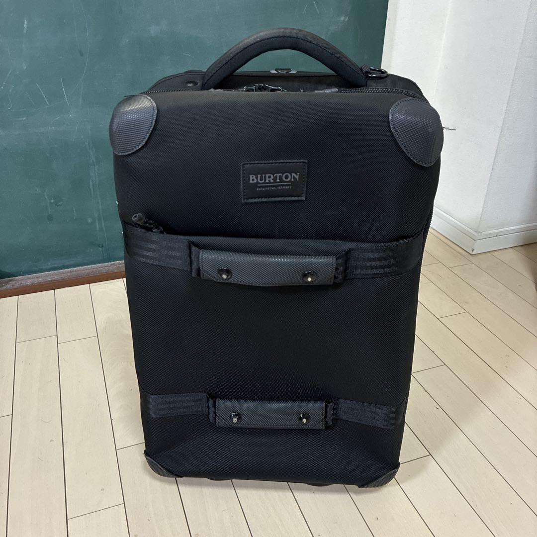 BURTON ウィーリー フライト デック バートン　スーツケース　キャリー ウィーリー フライト デック 38L トラベルバッグ | Burton.com