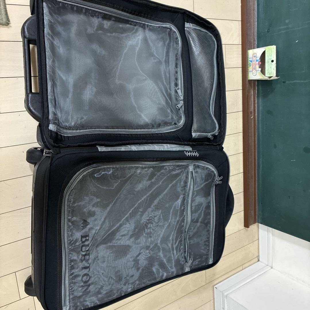 ウィーリー フライト デック 38L トラベルバッグ | Burton.com