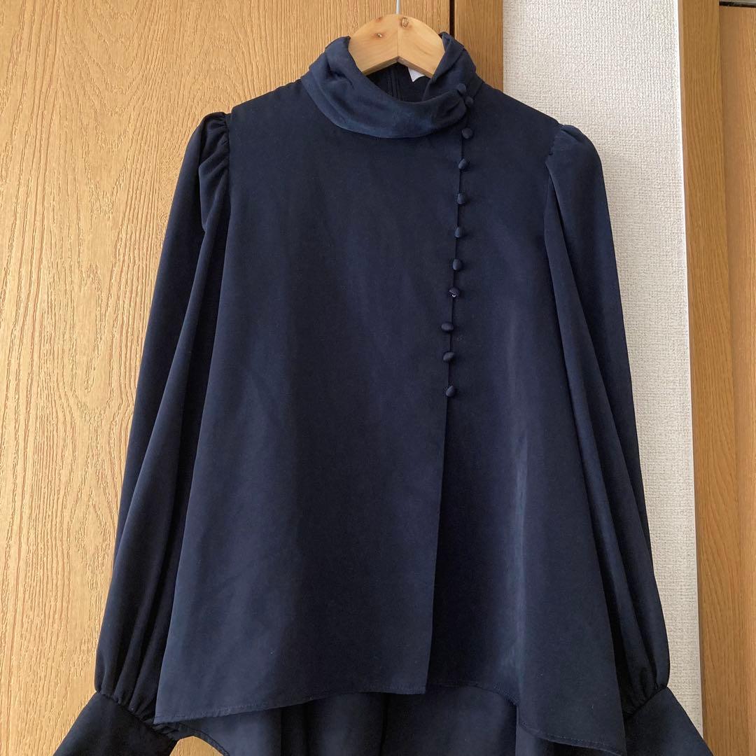 Audire ブラウス ネイビー ボタン Audire ブラウス ネイビー ボタン