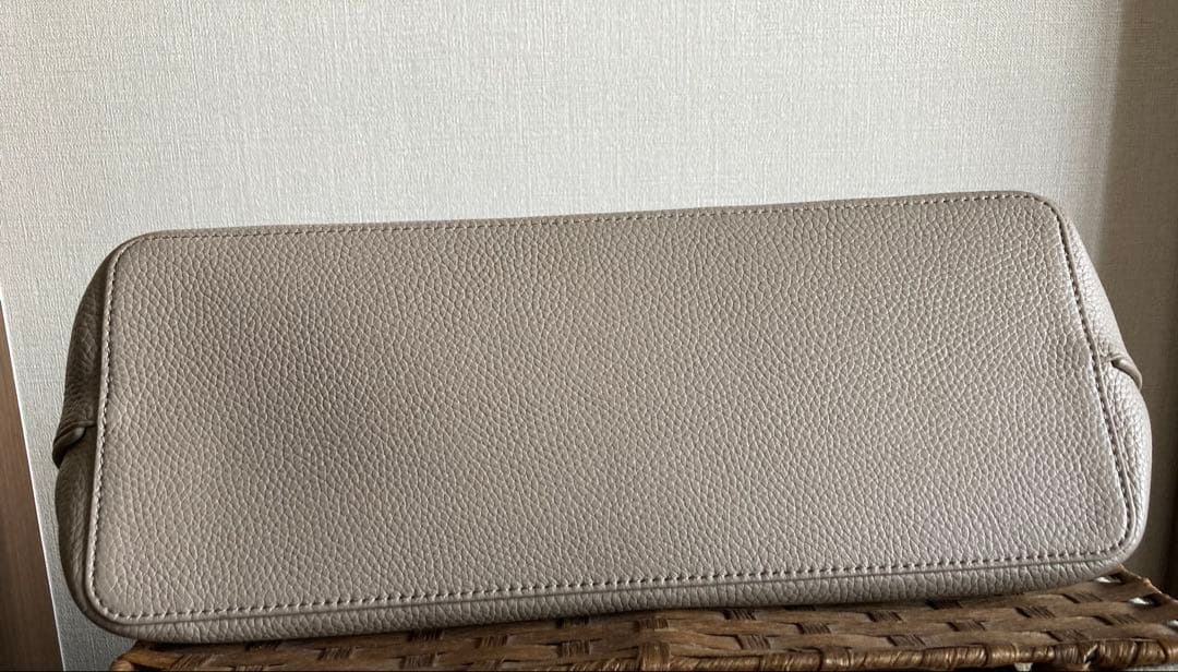 美品Tory Burchトリーバーチ　レザートートバッグ　ショルダーバッグ　本革