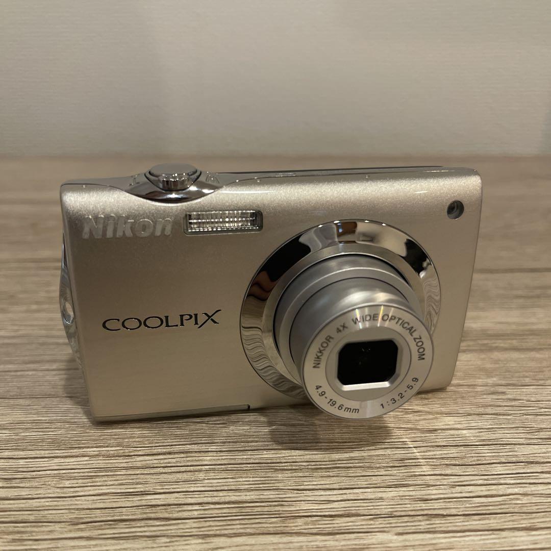 Nikon COOLPIX S4000 12.0MP 4x TouchScreen Digital Camera