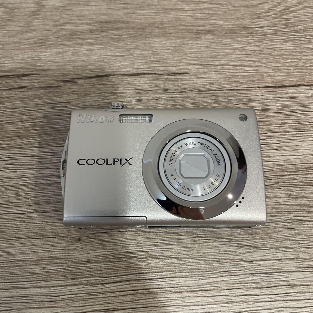 正規品販売！ Nikon 2686 ニコン シルバー S4000 デジカメ COOLPIX デジタルカメラ