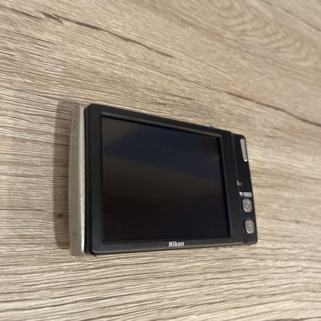 2686 Nikon ニコン COOLPIX デジカメ S4000 シルバー
