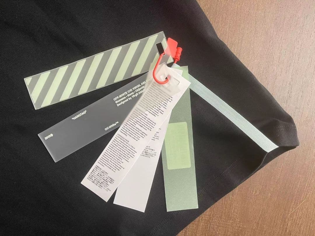 珍しい 新品 OFF-WHITEオフホワイト プリント半袖Tシャツ S S プリント