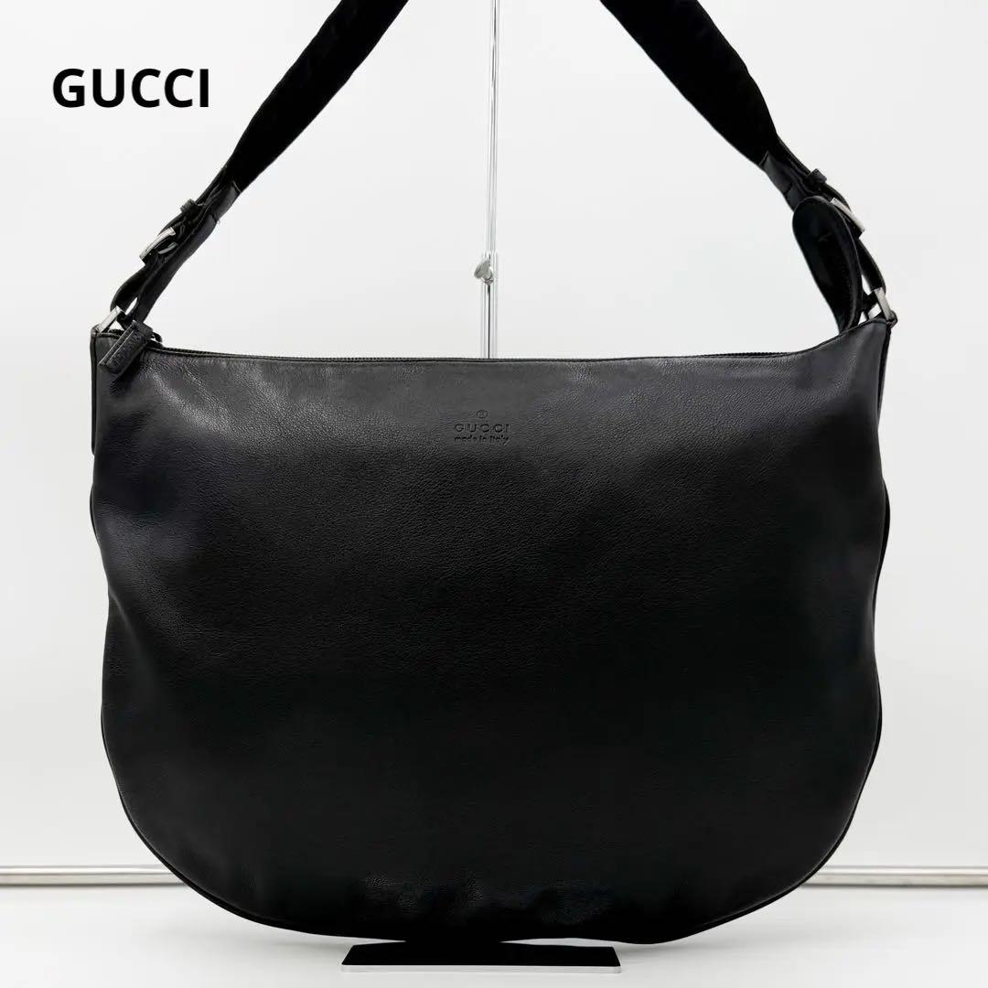 GUCCI セミショルダーバッグ ワンショルダー ロゴエンボス ブラック 肩掛けバッグ
