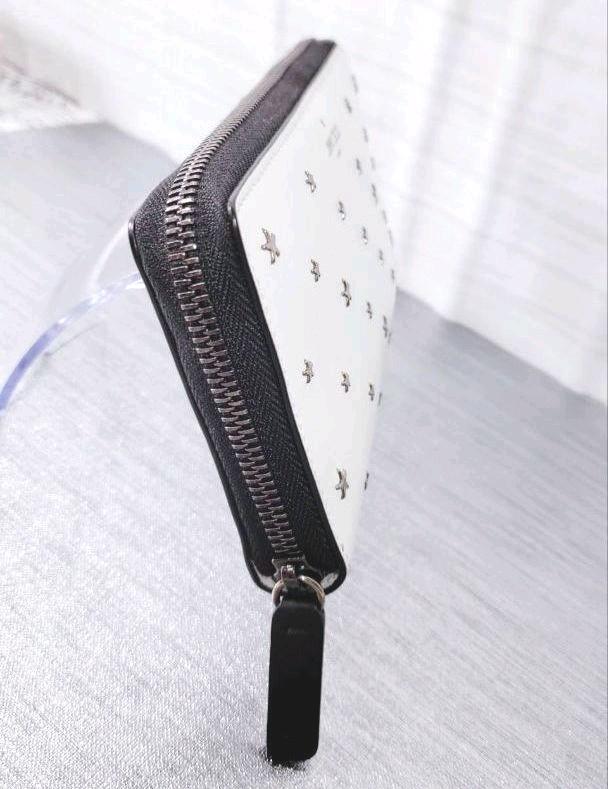 JIMMY CHOO ラウンドファスナー 長財布 ホワイト スタースタッズ ...