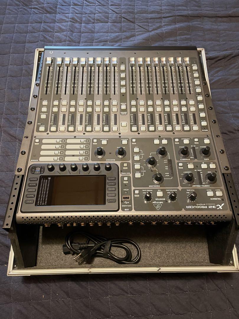 Behringer X32 Producer デジタルミキサー