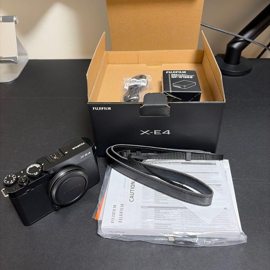 FUJIFILM X-E4 ミラーレス一眼 本体 FUJIFILM X-E4 ミラーレス一眼 本体
