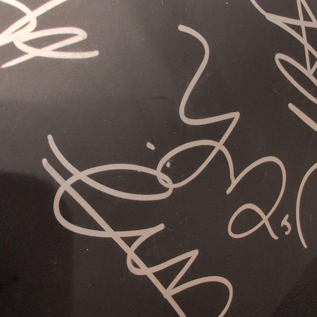 直筆サイン入 LE SSERAFIM FEARLESS BLACK PETROL - メルカリ