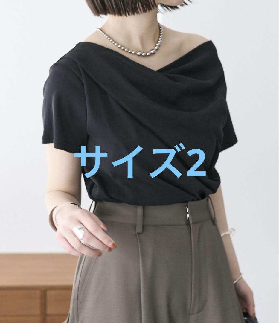 オフショルTシャツ