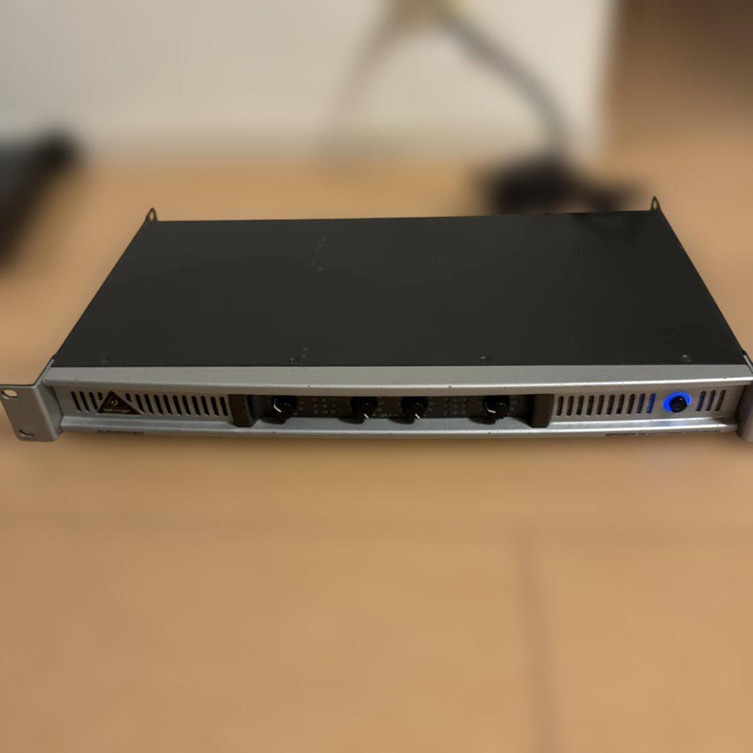 ベリンガー　BEHRINGER EPQ304 4チャンネル パワーアンプ