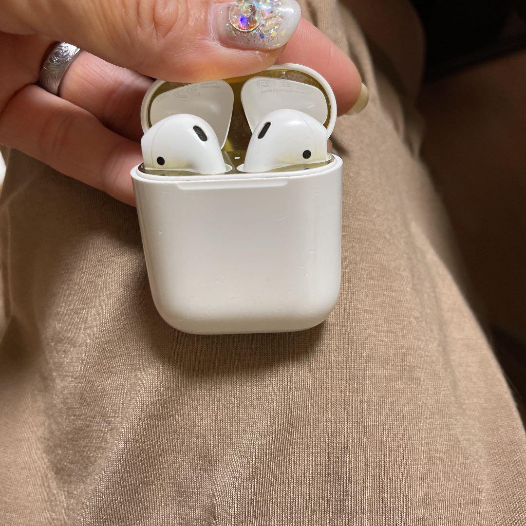 Apple 第1世代 保護ケース&保護シールカバー済み美品 ZW75m-m33477017762 AirPods お得