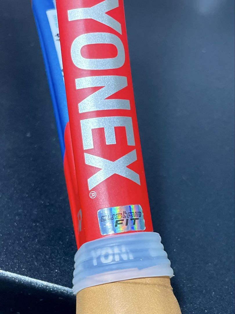 YONEX VCORE 95 カスタムフィット ２本完全ペア品 グリップ4 YONEX VCORE 95 カスタムフィット 2本完全ペア品 グリップ4