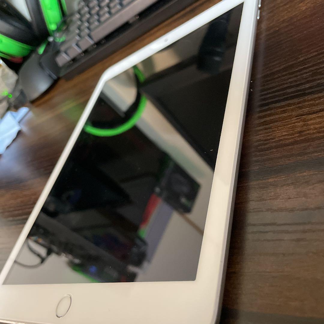 得価お得∛ iPad WiFiモデル おまけ付き QEa9m-m33481972171 第6世代 32ギガバイト 全国無料SALE