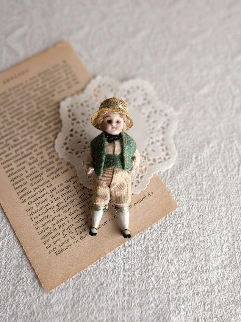 * antique doll ❀ ストローハットと蝶ネクタイ ミニョネットboy