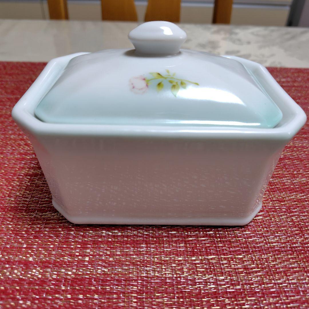 イマン　ポワージュブルー 陶器　小物入れ　香りの宝石箱