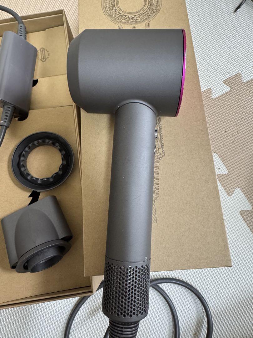 Dyson Supersonic HD08ヘアドライヤー ダークグレー/ピンク Dyson Supersonic HD08ヘアドライヤー ダークグレー/ピンク