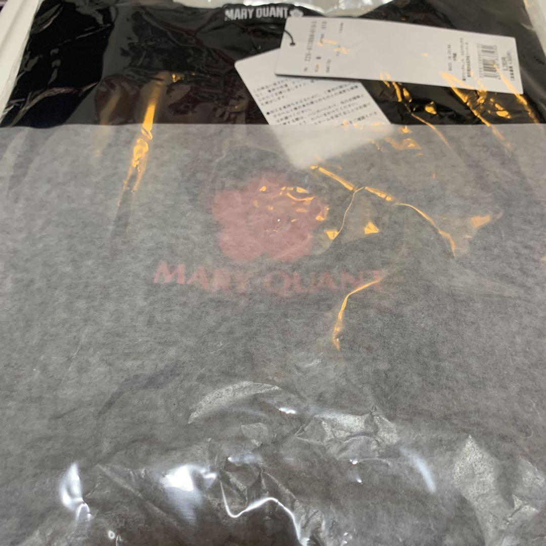 MARY QUANT ピンクグリッター ロゴ Tシャツ (ブラック)