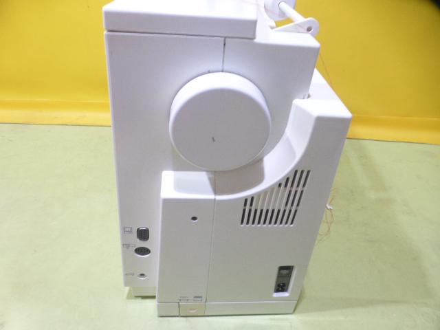 ●スイス製ミシン BERNINA