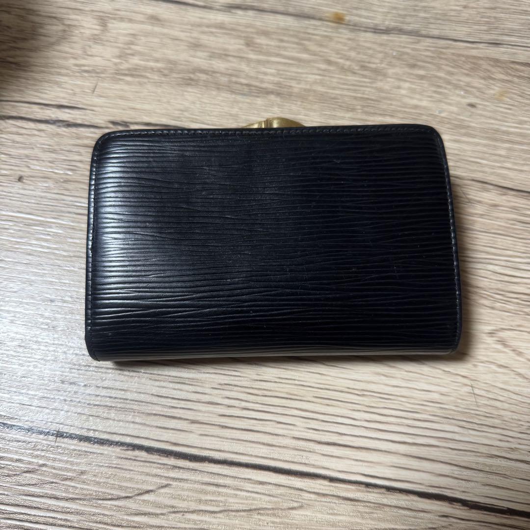 ヴィトン　エピ　二つ折り財布