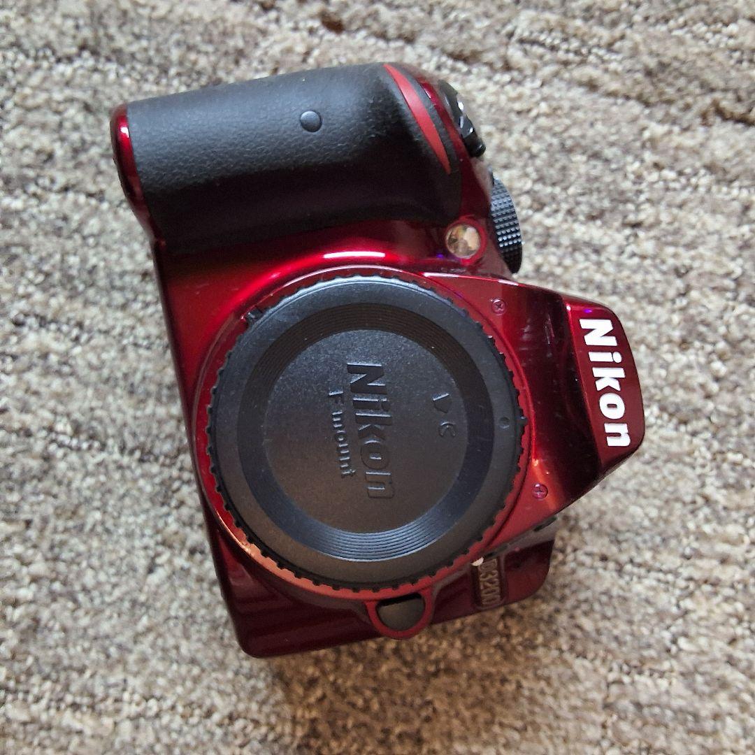 Nikon D3200 一眼レフ☆高倍率ズームレンズ☆本体保護カバー付☆バッグ付