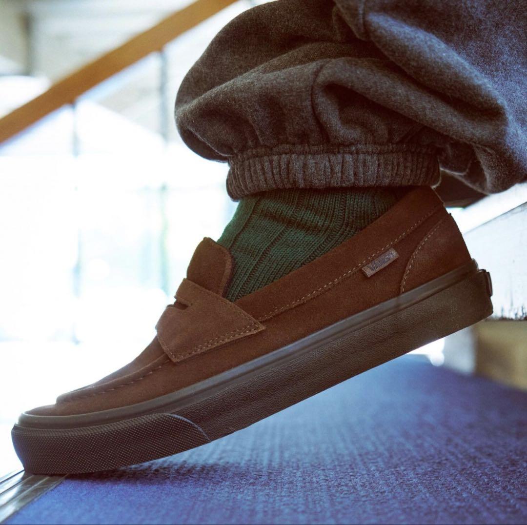 国内発☆送料無料！VANS 高級感！天然皮革ローファー VANS 天然皮革 スウェードローファー 茶色 - メルカリ