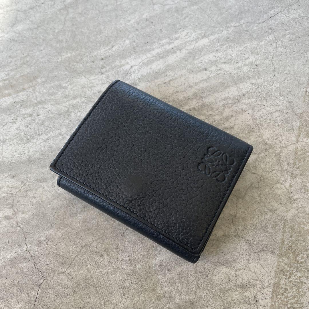 ロエベ　コンパクトウォレット　トライフォールドウォレット　三つ折り財布　ブラック