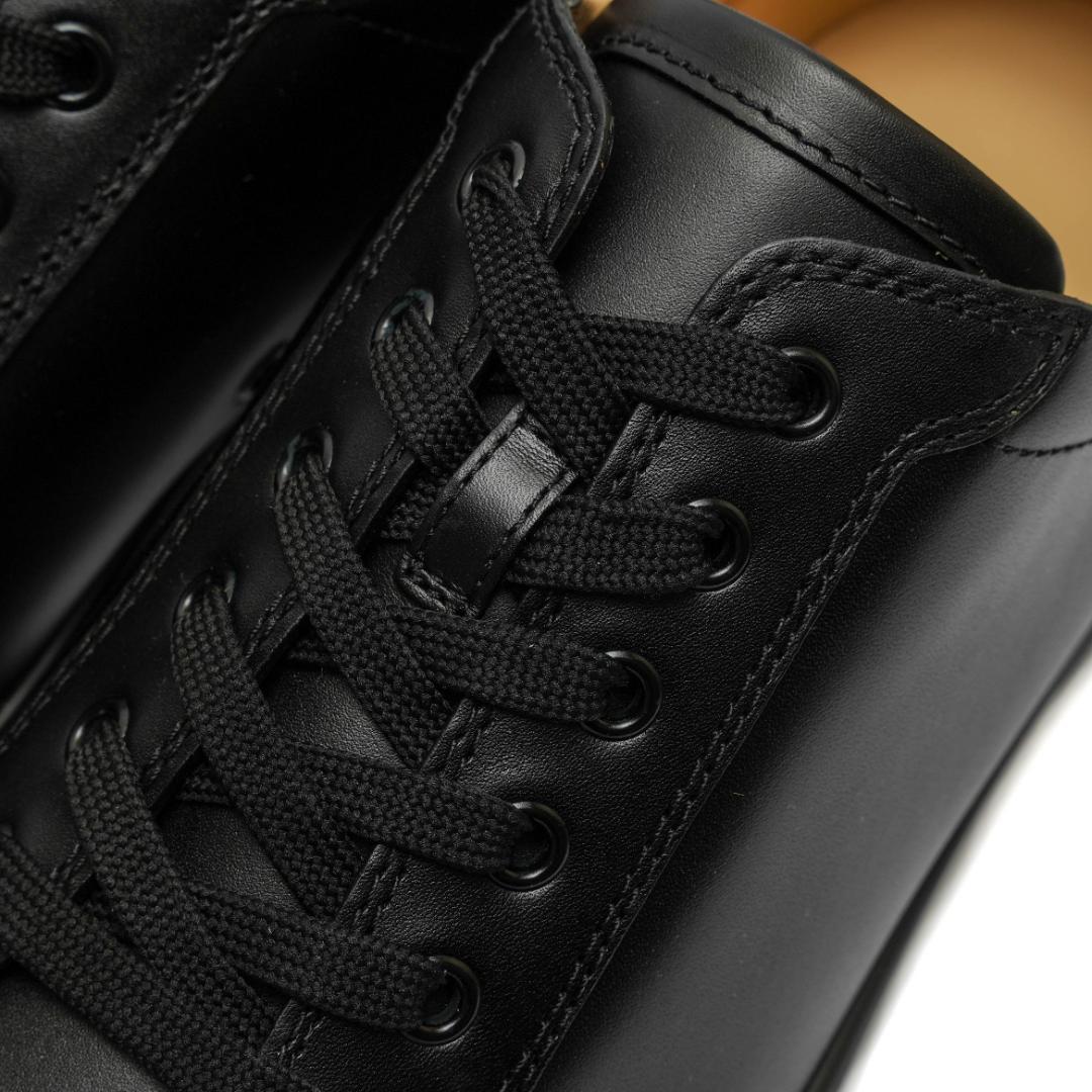 新品 クリスチャンルブタン Louis Junior Spikes