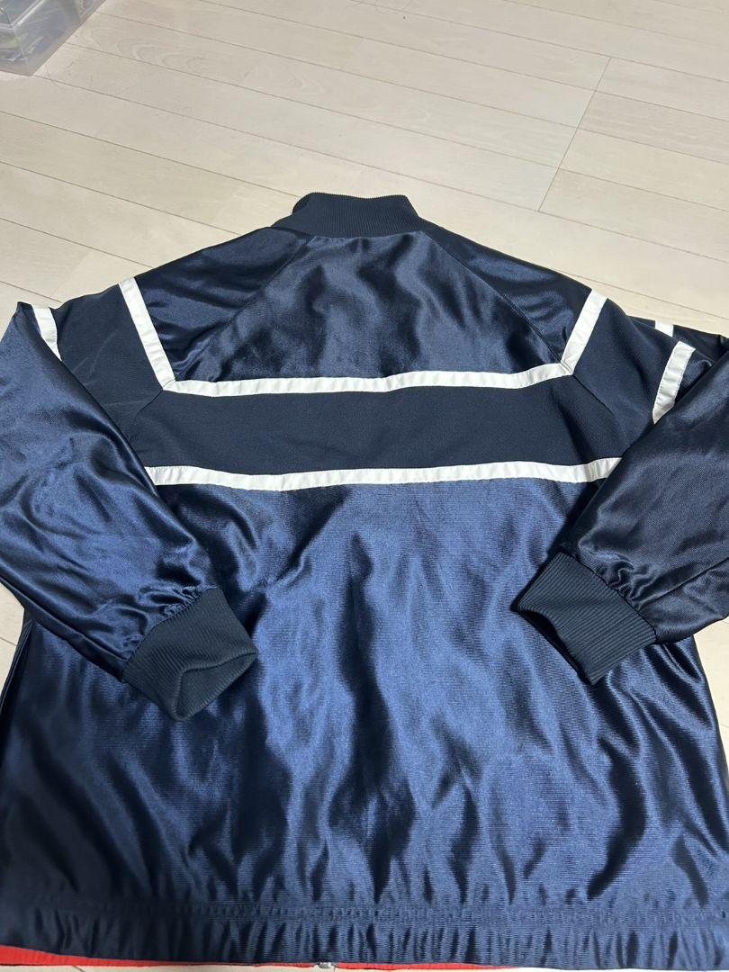 新着 NIKE ウェア 美品 ネイビー&レッド リバーシブルジャンバー ウェア