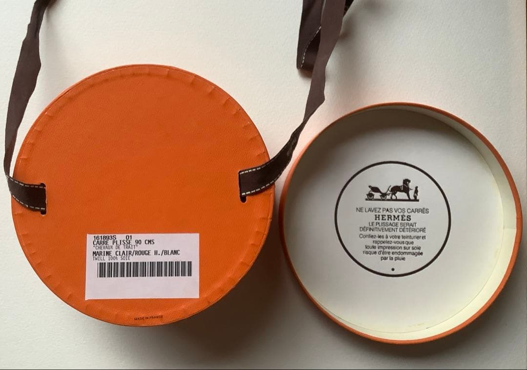 エルメス プリーツスカーフ CARRE PLISSE 90cm エルメス プリーツスカーフ CARRE PLISSE 90cm