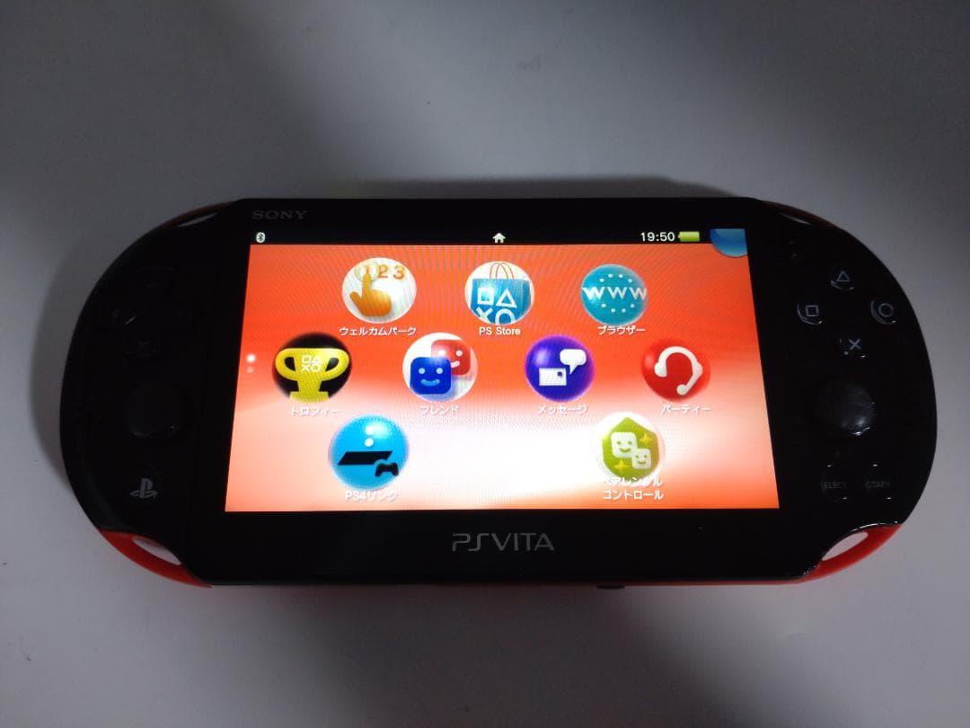 PSvita デビューパック PCH-2000シリーズ レッド/ブラック PSvita デビューパック PCH-2000シリーズ レッド/ブラック