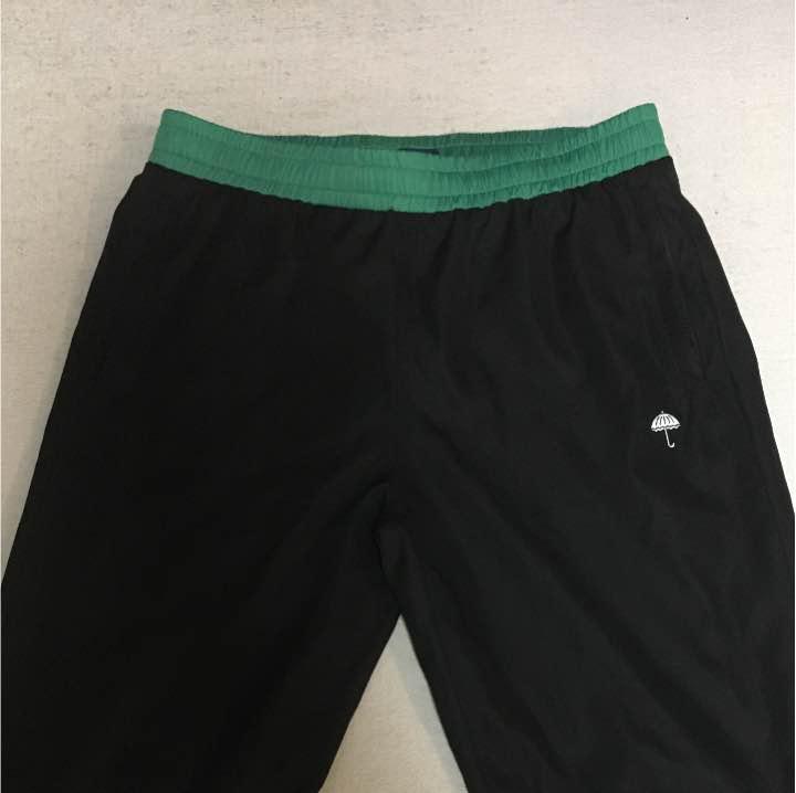 美品 L helas track pant - メルカリ
