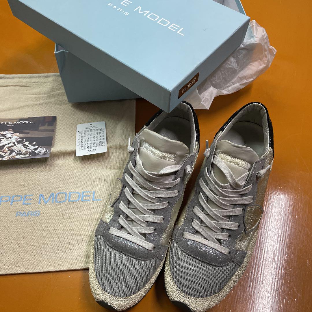 魅了 フィリップモデルPHILIPPE MODEL スニーカー43 - スニーカー 大量購入 美品 フィリップモデル 1piu1uguale3 希少 43 トロペスニーカー スニーカー