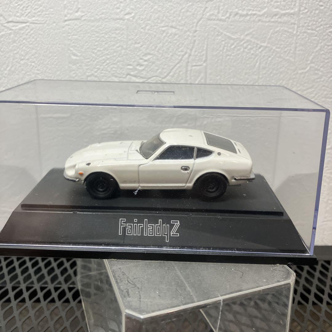 フェアレディZ S30 240Zダットサン 旧車 ダイキャストミニカー 1/43
