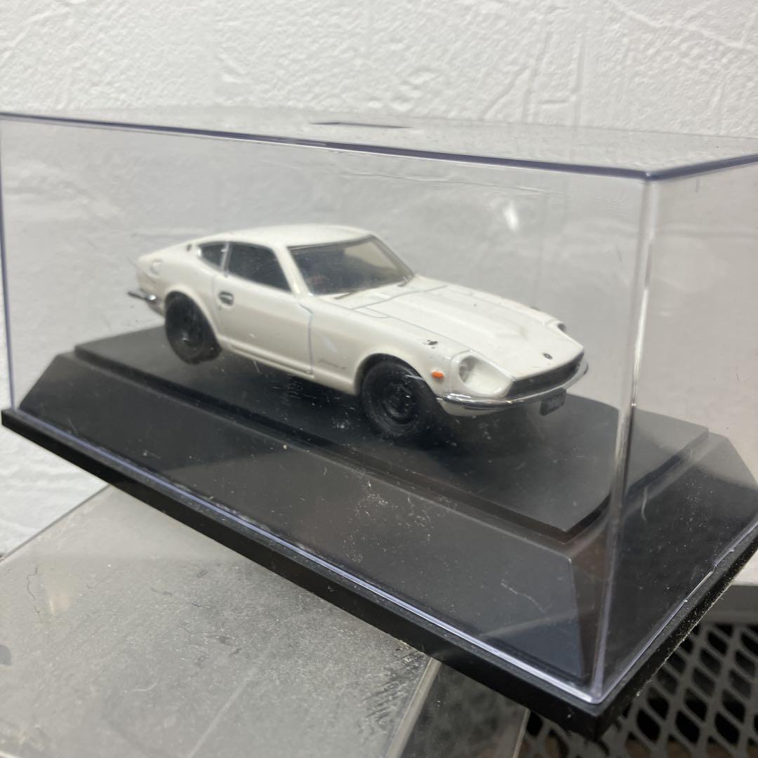 フェアレディZ S30 240Zダットサン 旧車 ダイキャストミニカー 1/43