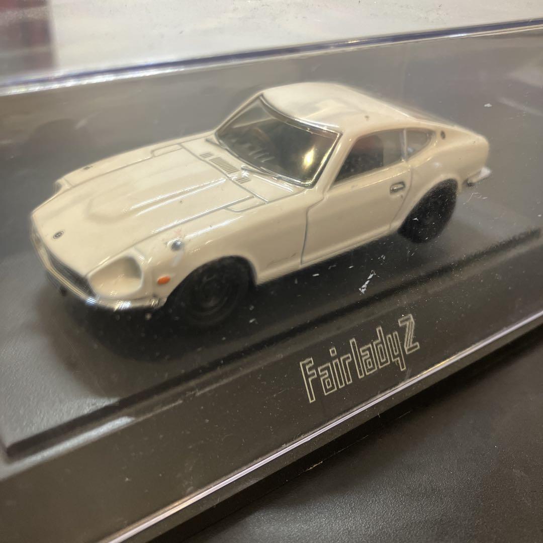 フェアレディZ S30 240Zダットサン 旧車 ダイキャストミニカー 1/43