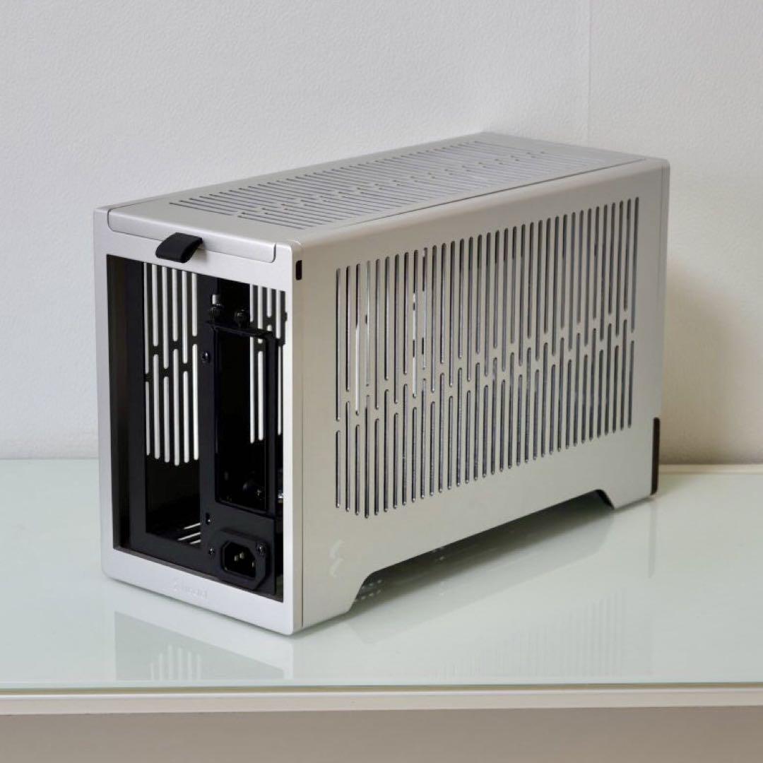 【Fractal Design】Terra Silver