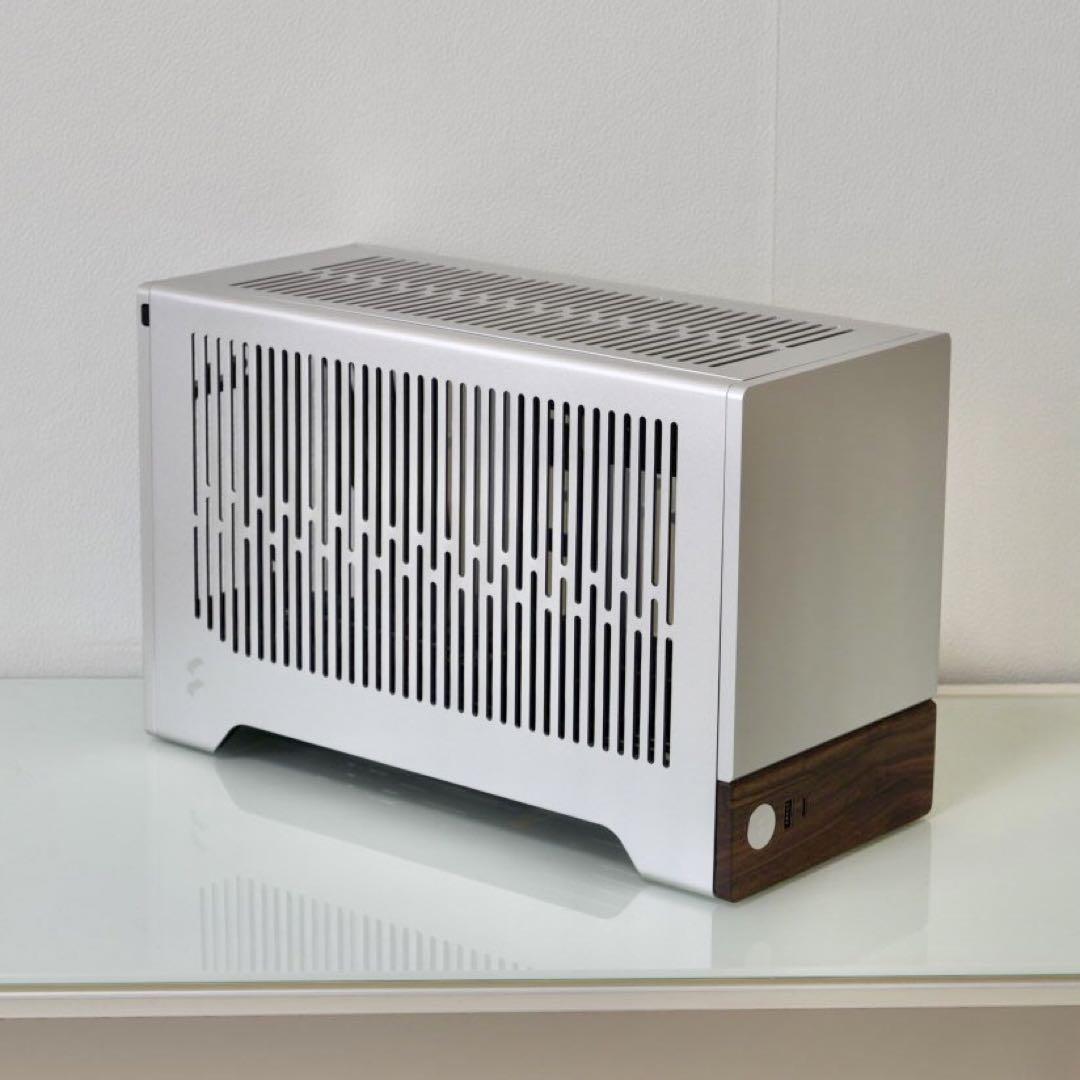 【Fractal Design】Terra Silver