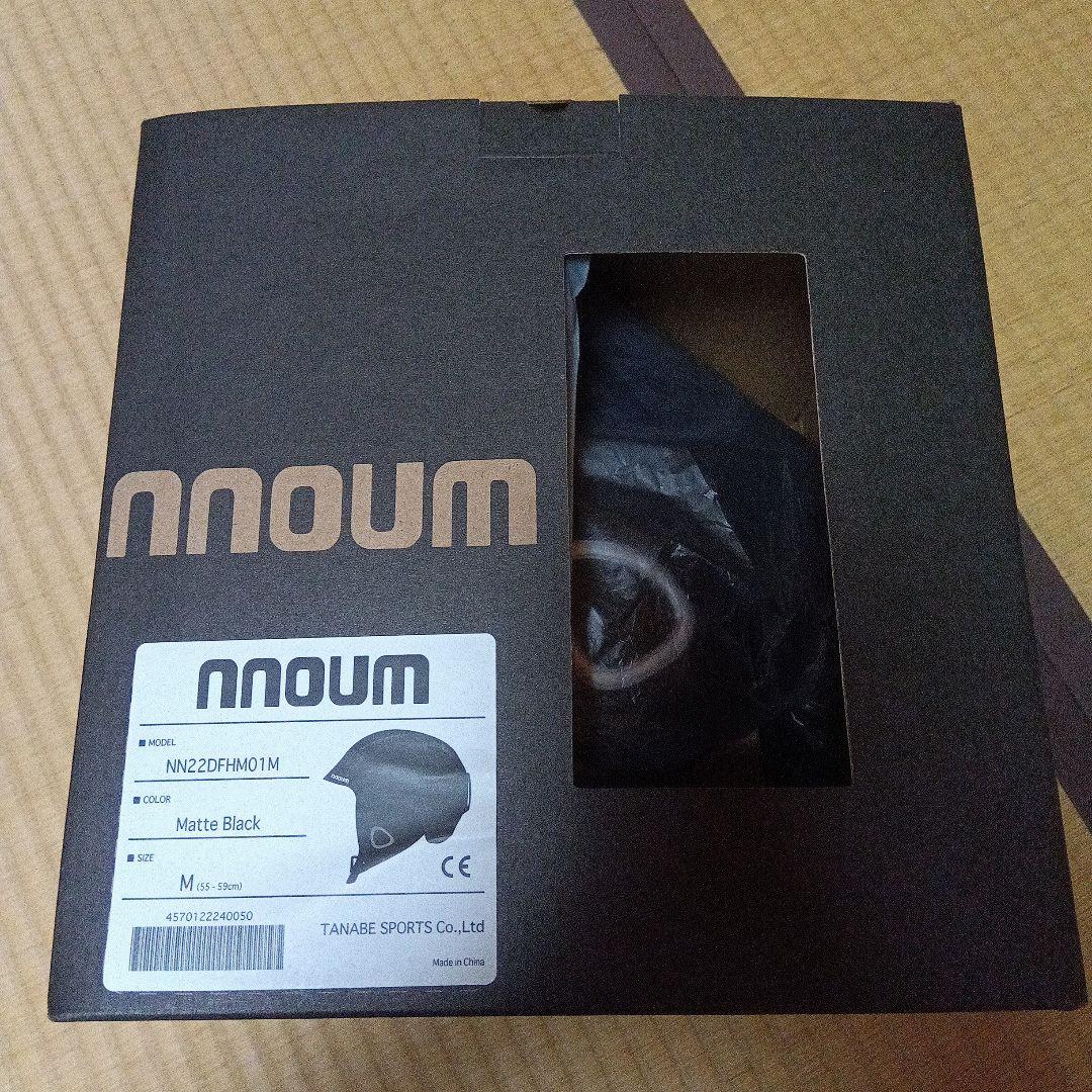 新品　nnoum　スキー　スノーボード　ヘルメットМ