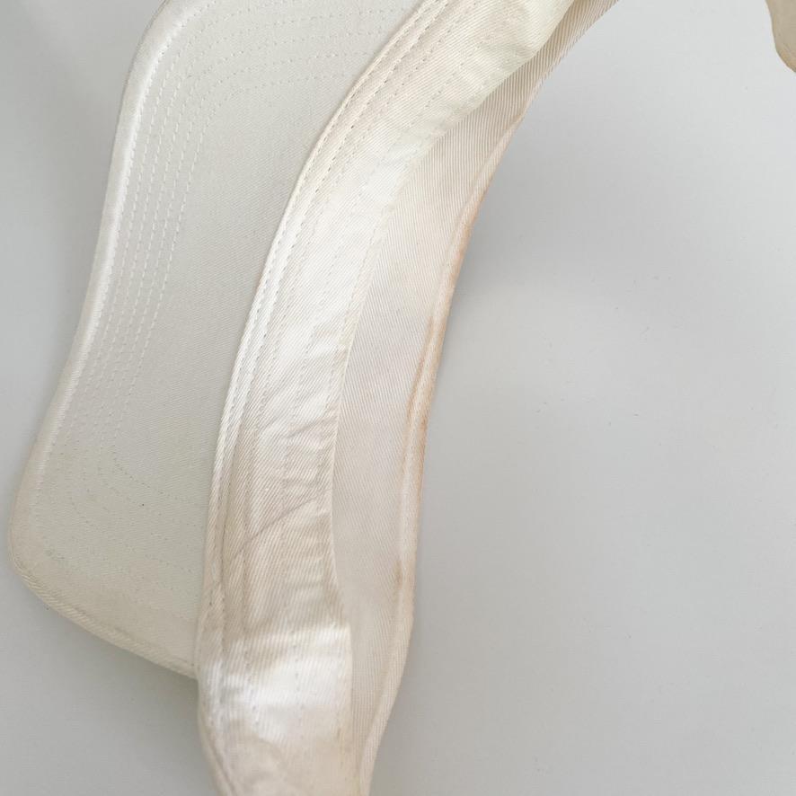 해외 헌 옷 브리다즈캅 경마 자수 선 바이저 화이트