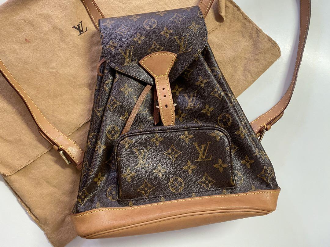 LOUIS VUITTON   モンスリ　ルイヴィトン　リュック
