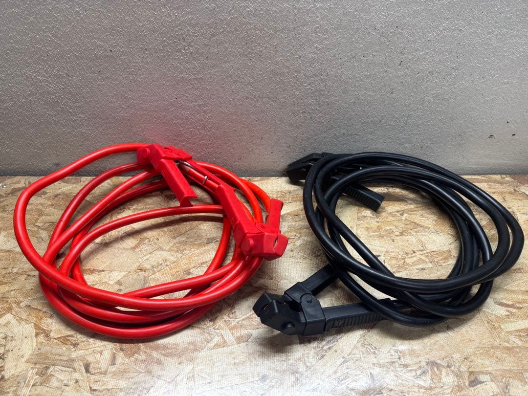 ブースターケーブル　極太　約5m 赤　黒　各1本　　重量　約4kg