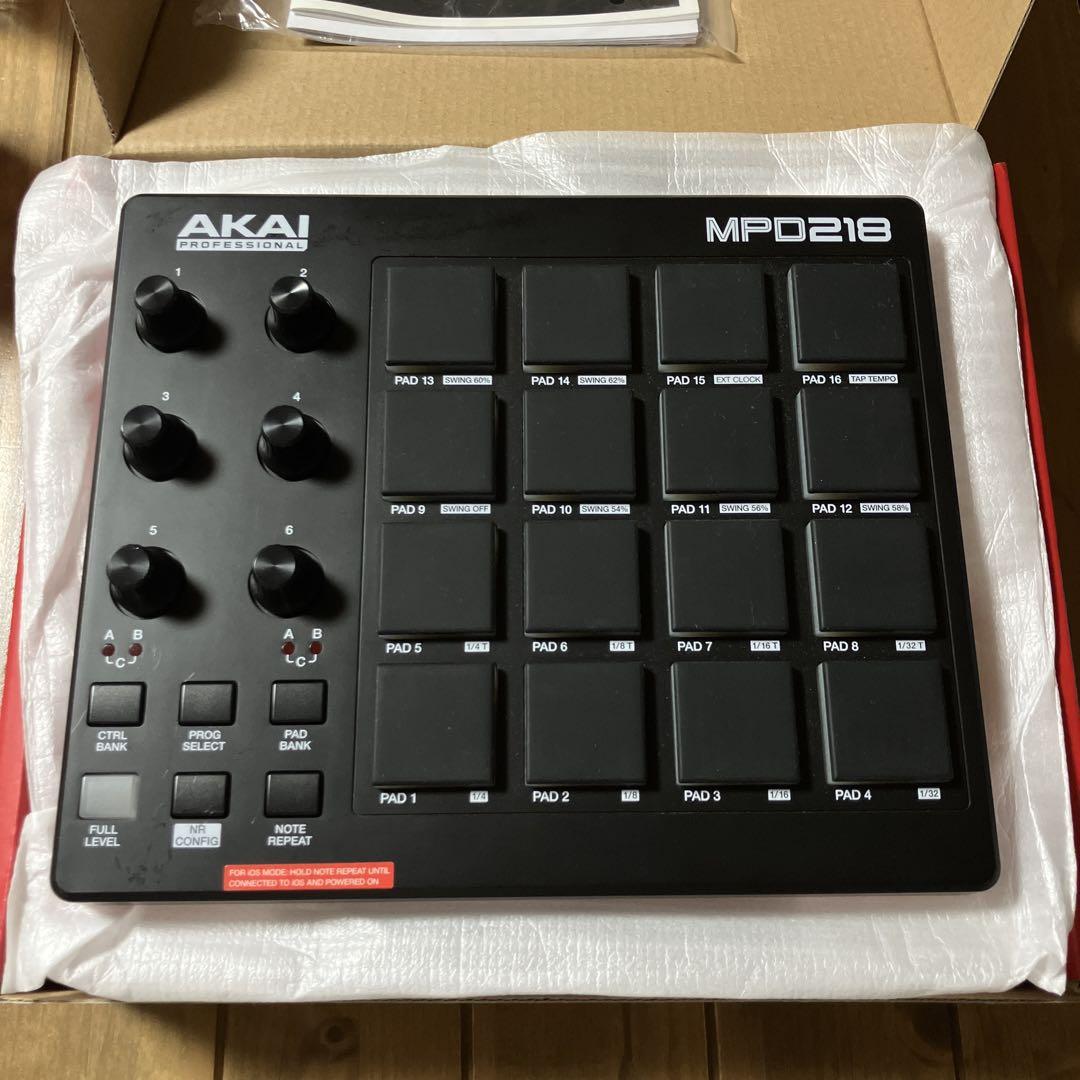 AKAI MPD218 MIDIパッドコントローラー MPC