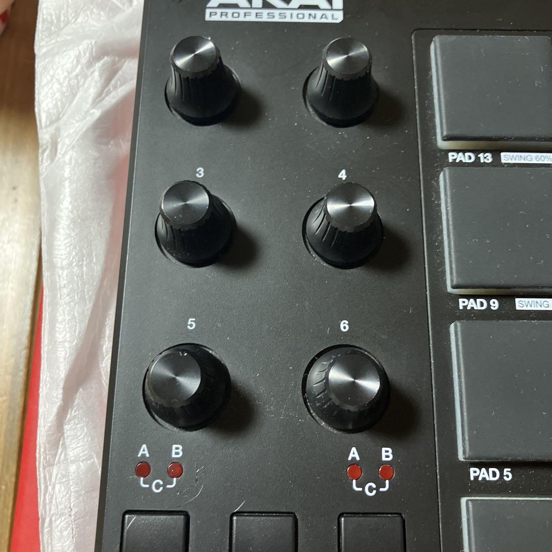 AKAI MPD218 MIDIパッドコントローラー MPC