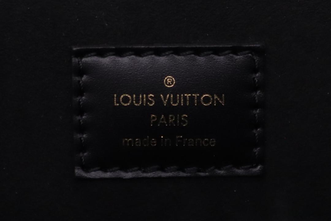 LOUIS VUITTON ショルダーバッグ LVロック ドーフィーヌMM 黒