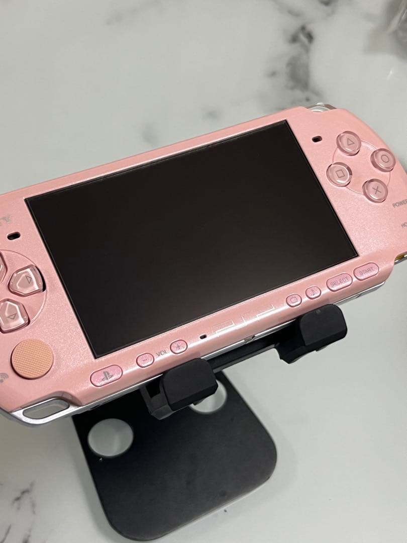 ブロッサムピンクPlayStation Portable